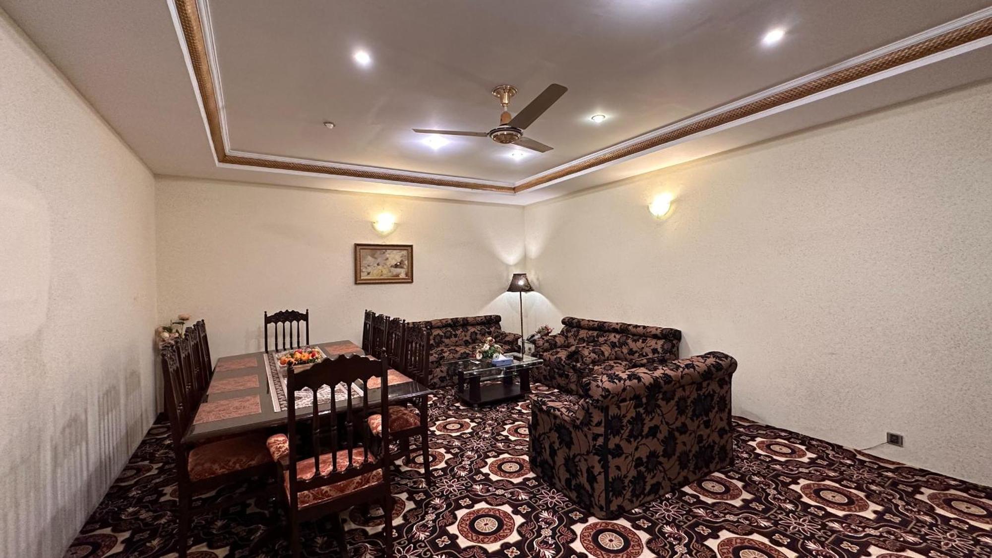 Indus Hotel Hyderabad Exterior foto