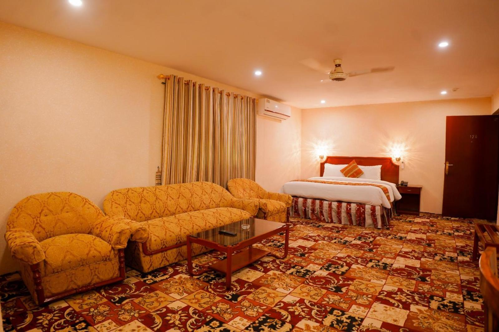 Indus Hotel Hyderabad Exterior foto