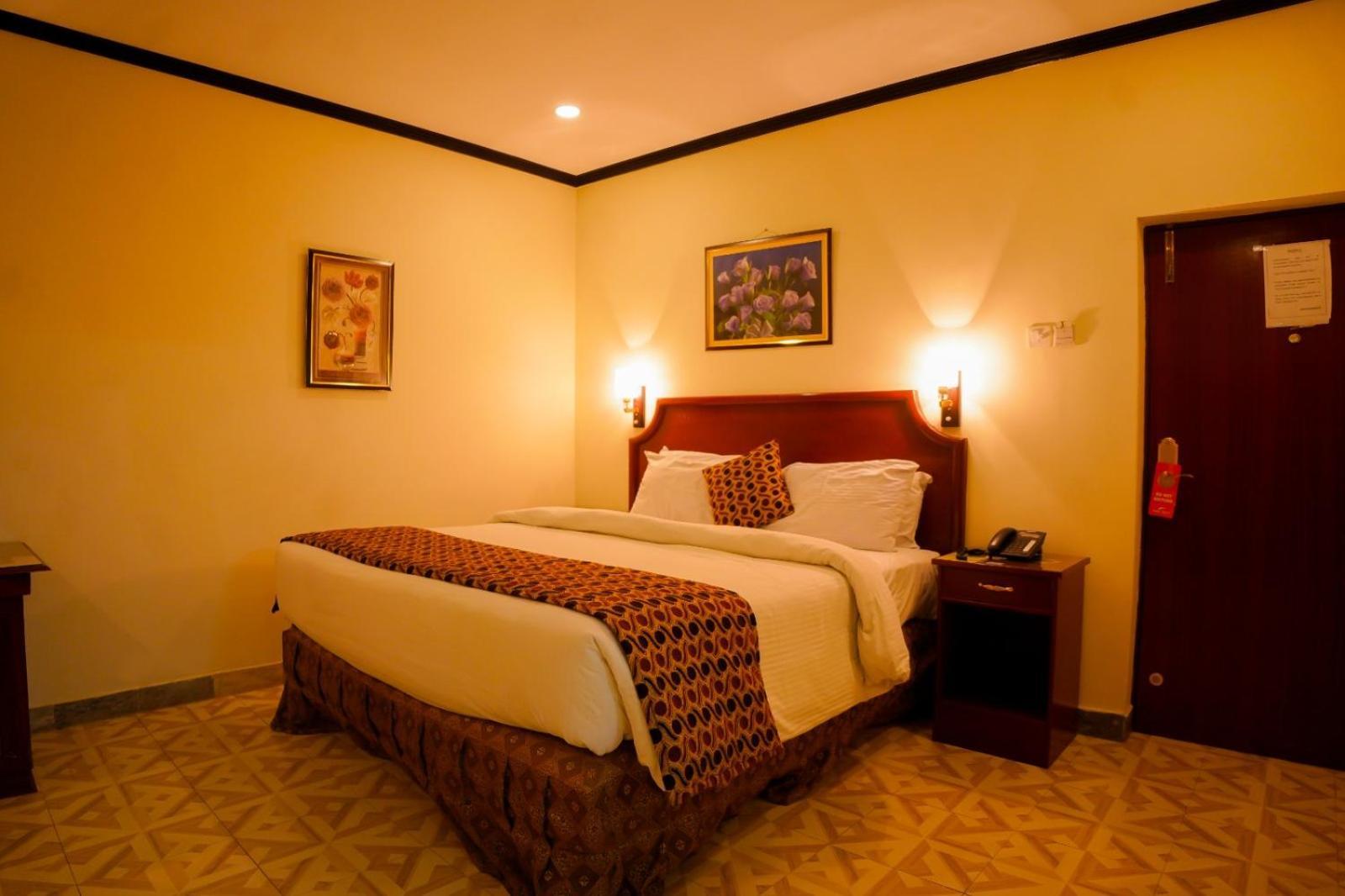 Indus Hotel Hyderabad Exterior foto